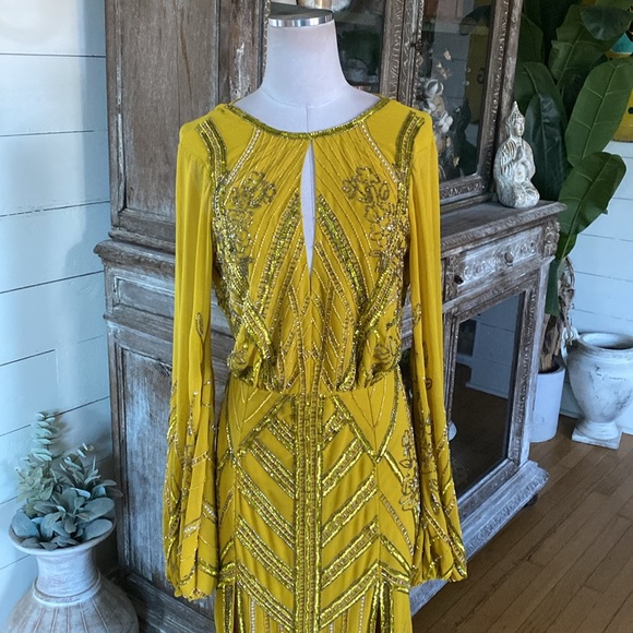 ASOS BEADED SPECIAL OCCASION LONG SLEEVE DRESS OPEN BACK 4 NEW - Picture 4 of 11